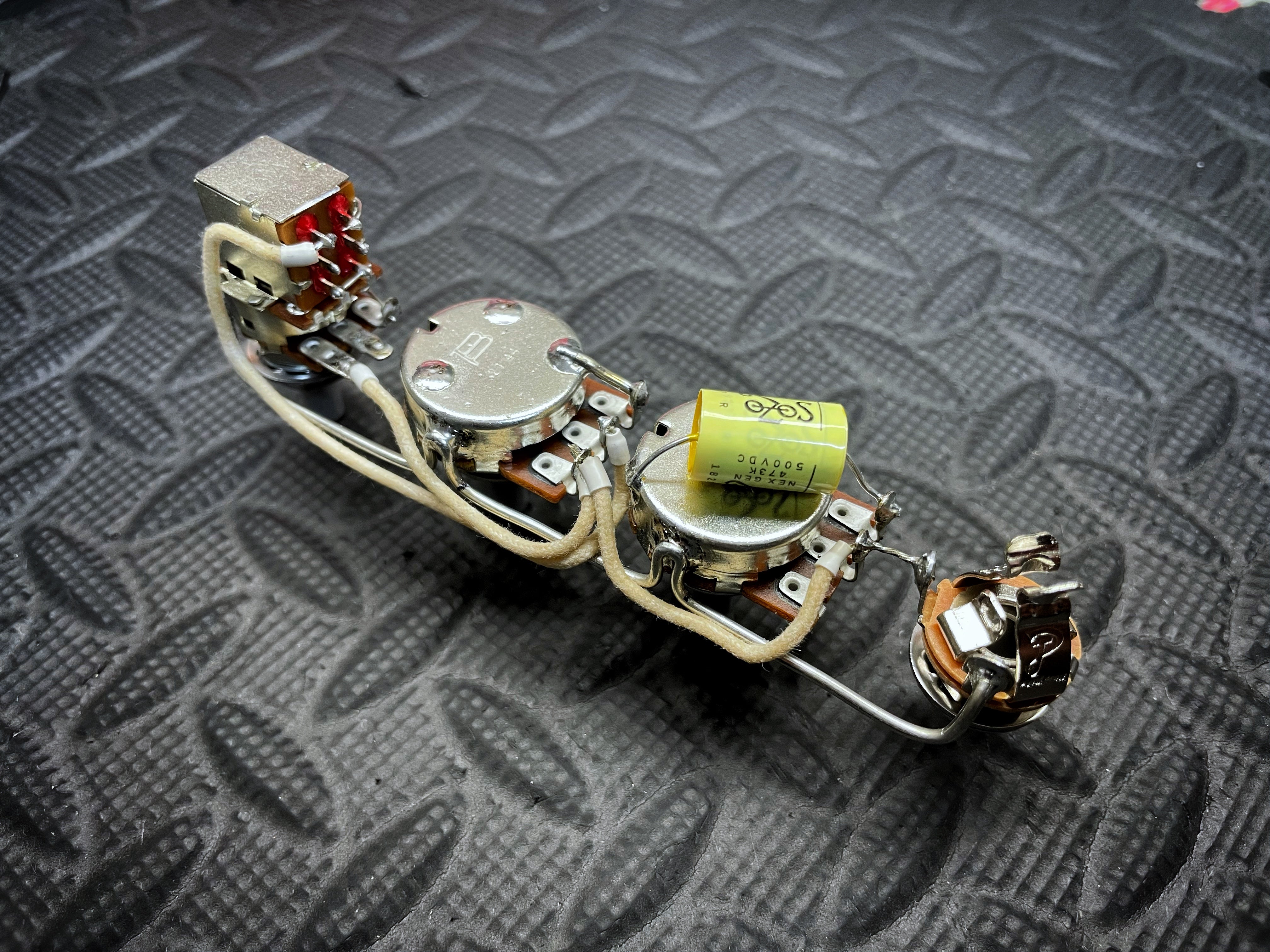 J Bass Series/Parallel Pre-Wired Harness | Bourns, SoZo